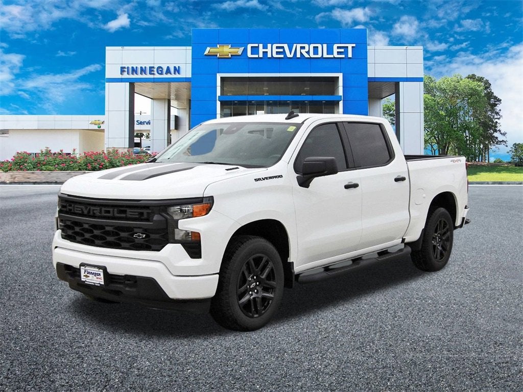 2025 Chevrolet Silverado 1500 Custom