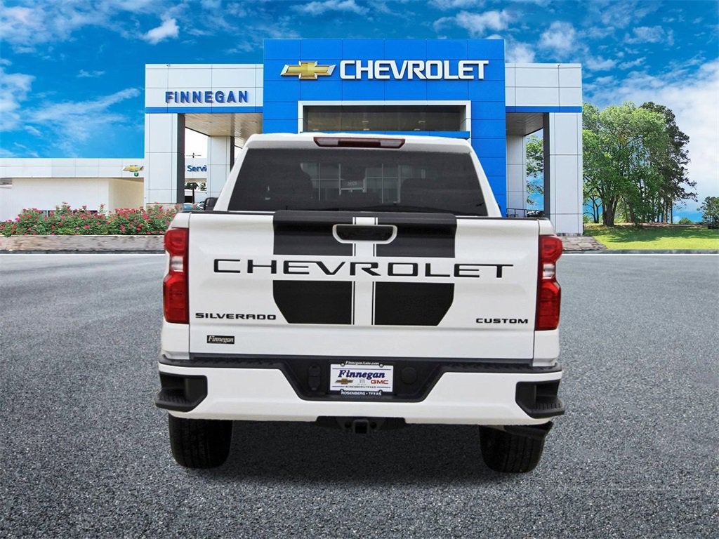 2025 Chevrolet Silverado 1500 Custom