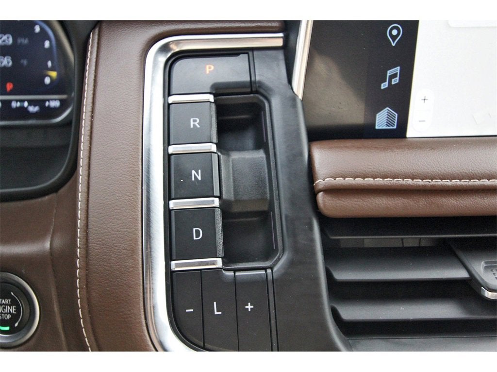 2023 Chevrolet Suburban High Country