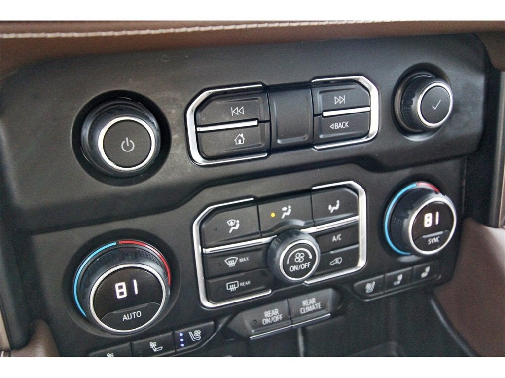 2023 Chevrolet Suburban High Country