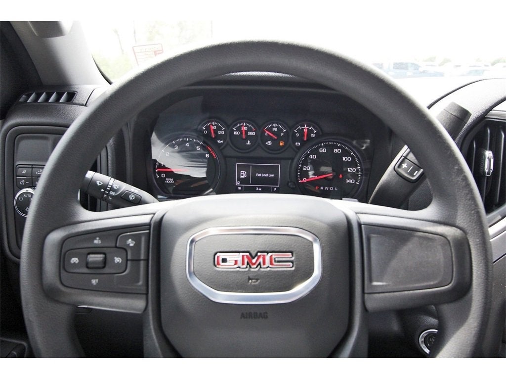 2025 GMC Sierra 2500 HD Pro