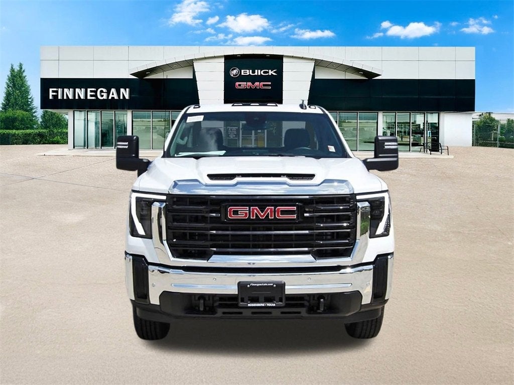 2025 GMC Sierra 2500 HD Pro