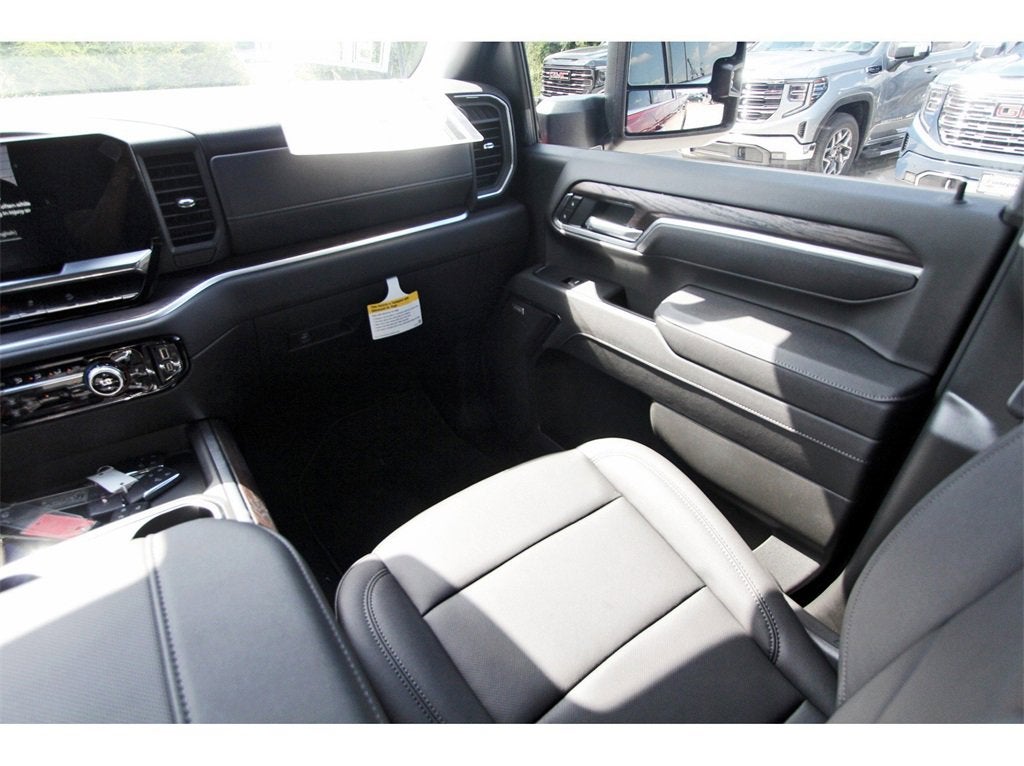 2025 GMC Sierra 2500 HD SLT