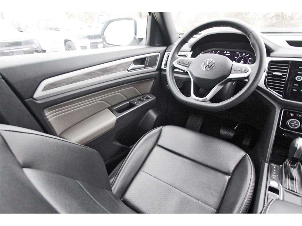 2022 Volkswagen Atlas Cross Sport 2.0T SE w/Technology