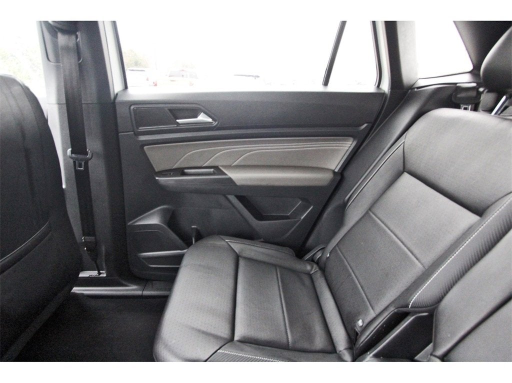 2022 Volkswagen Atlas Cross Sport 2.0T SE w/Technology