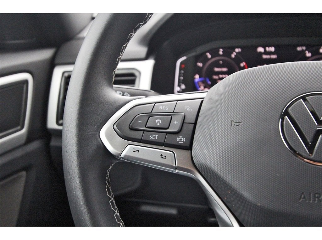 2022 Volkswagen Atlas Cross Sport 2.0T SE w/Technology