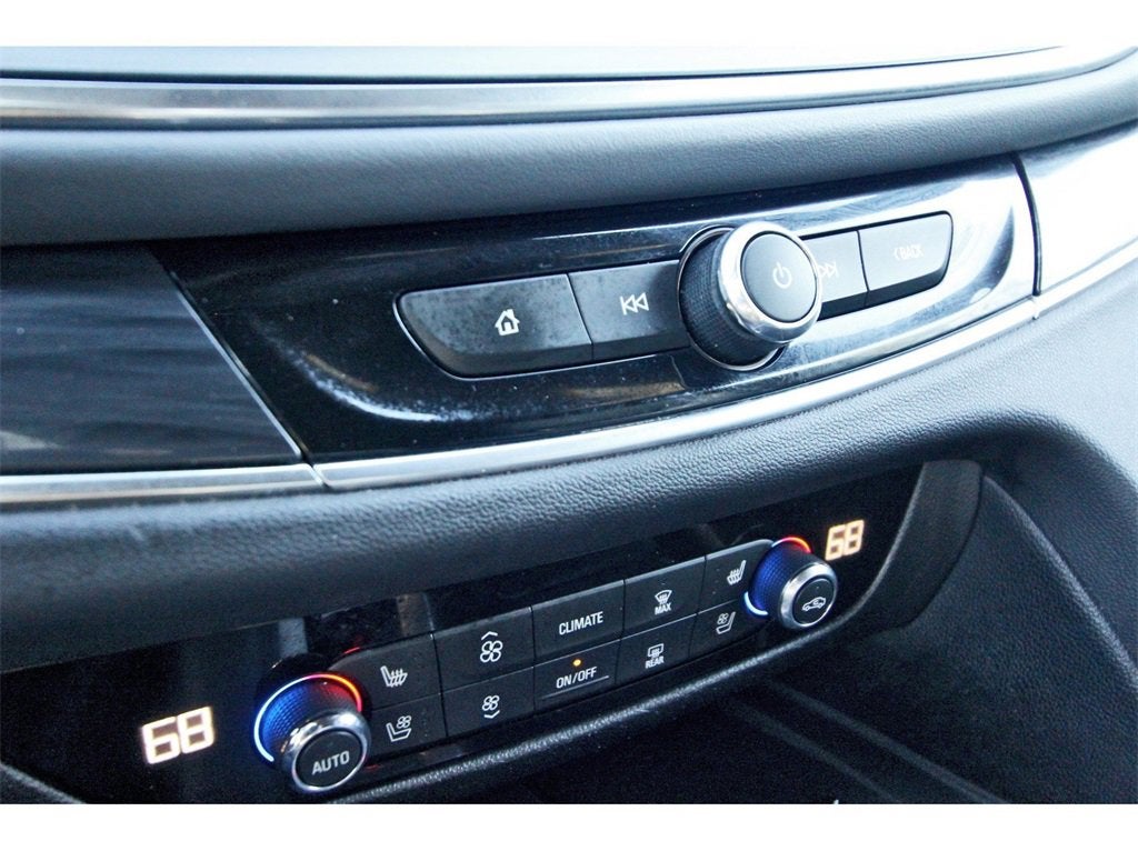 2022 Buick Enclave Premium