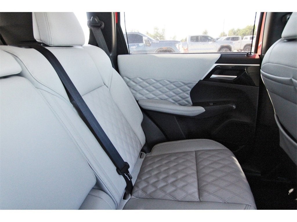 2024 Mitsubishi Outlander SEL