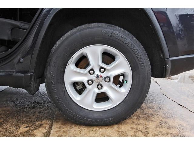 2015 Jeep Grand Cherokee RWD 4dr Laredo