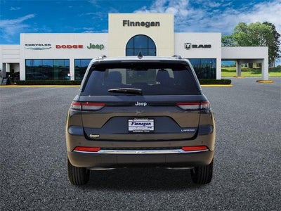 2025 Jeep Grand Cherokee Laredo 4x2