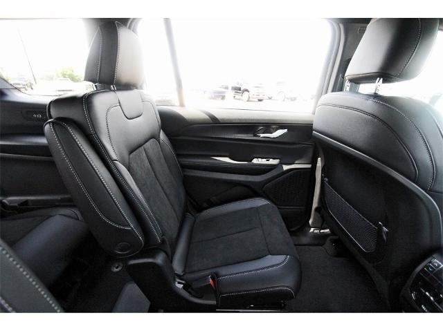 2025 Jeep Grand Cherokee L Altitude X 4x2