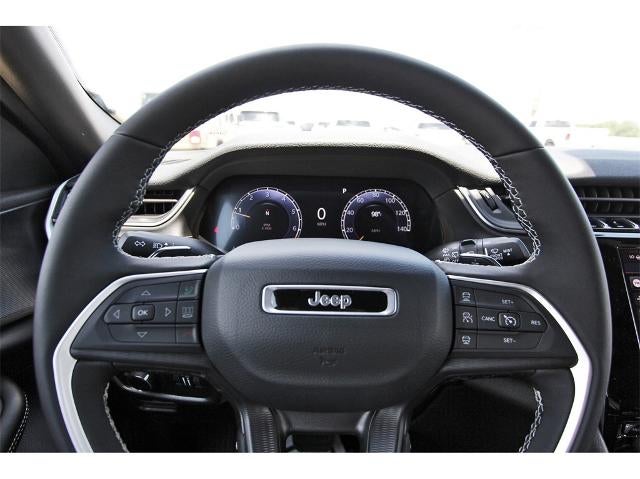 2025 Jeep Grand Cherokee L Laredo 4x4