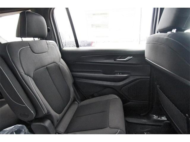 2025 Jeep Grand Cherokee L Laredo 4x4