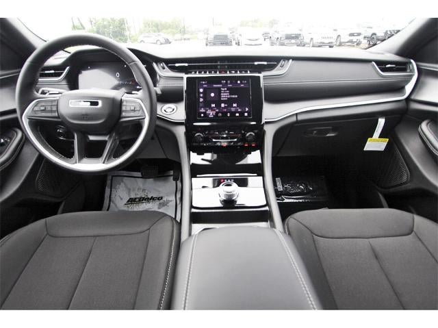 2025 Jeep Grand Cherokee L Laredo 4x4