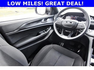 2025 Jeep Grand Cherokee L Laredo 4x4