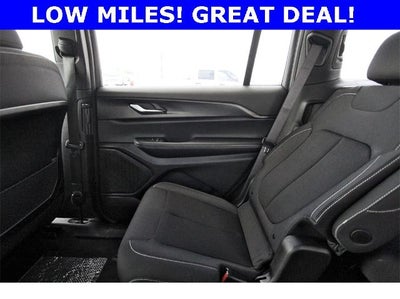 2025 Jeep Grand Cherokee L Laredo 4x4