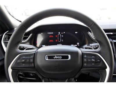 2025 Jeep Grand Cherokee L Laredo 4x4