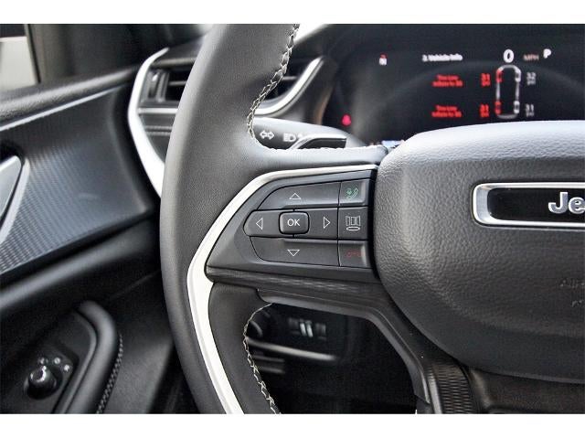 2025 Jeep Grand Cherokee L Laredo 4x4