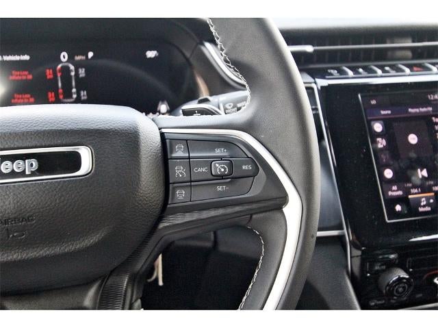 2025 Jeep Grand Cherokee L Laredo 4x4