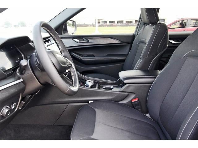 2025 Jeep Grand Cherokee L Laredo 4x4