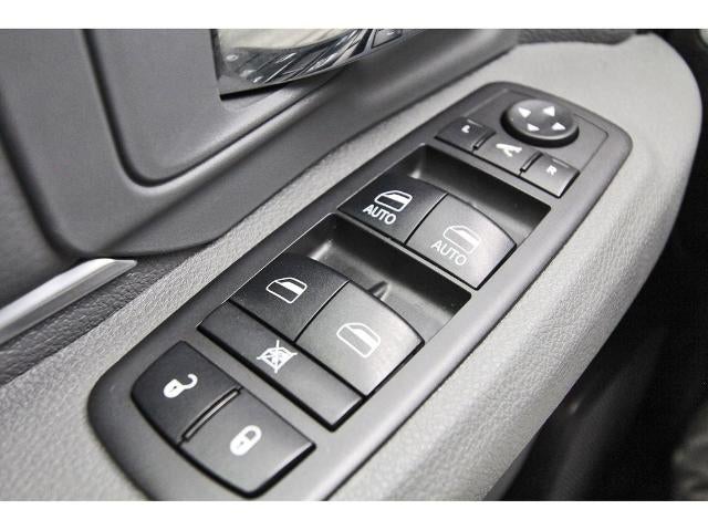 2019 RAM 1500 Classic Lone Star 4x2 Crew Cab 5'7" Box