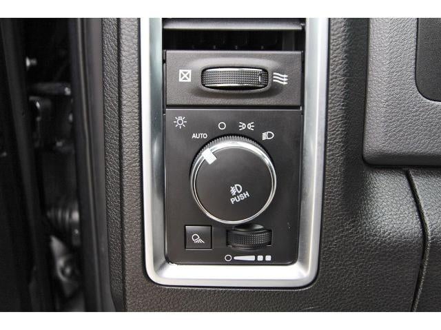 2019 RAM 1500 Classic Lone Star 4x2 Crew Cab 5'7" Box