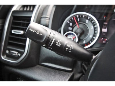 2022 RAM 1500 Laramie Crew Cab 4x2 5'7' Box