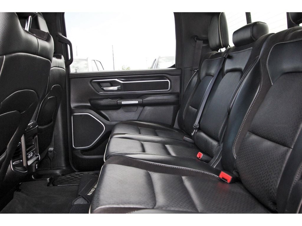 2022 RAM 1500 Laramie Crew Cab 4x2 5'7' Box