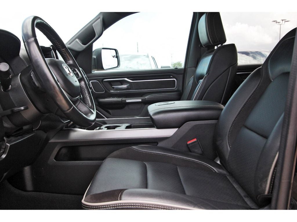 2022 RAM 1500 Laramie Crew Cab 4x2 5'7' Box