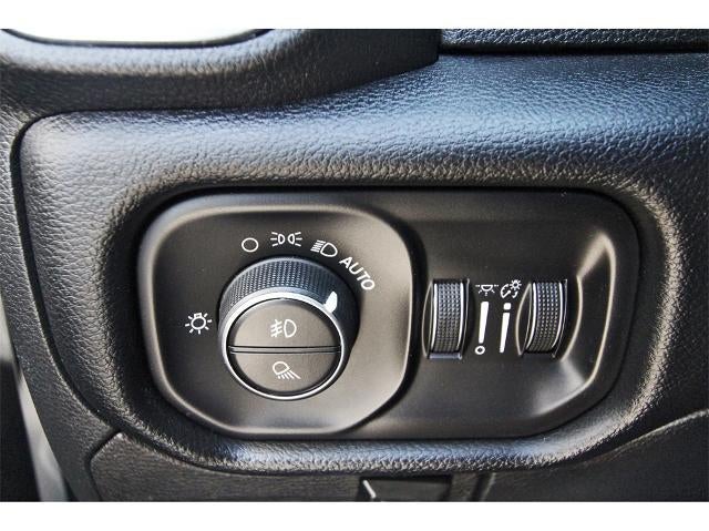 2021 RAM 1500 Laramie 4x2 Crew Cab 5'7" Box