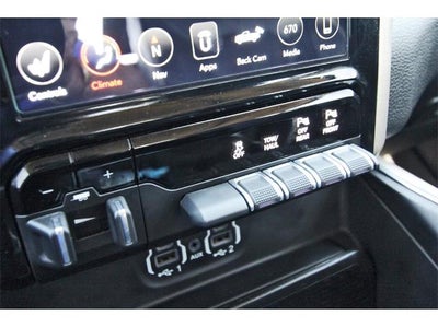 2021 RAM 1500 Laramie 4x2 Crew Cab 5'7" Box