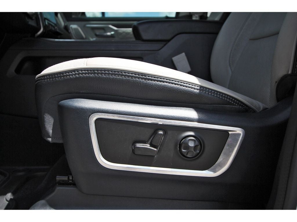 2023 RAM 1500 Limited Crew Cab 4x4 5'7' Box