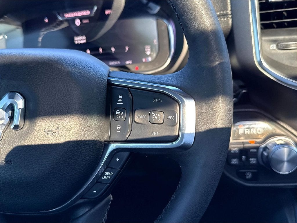 2025 RAM 1500 Laramie Dual–Pane Panoramic Sunroof - Night Edition