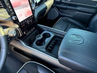 2025 RAM 1500 Laramie Dual–Pane Panoramic Sunroof - Night Edition