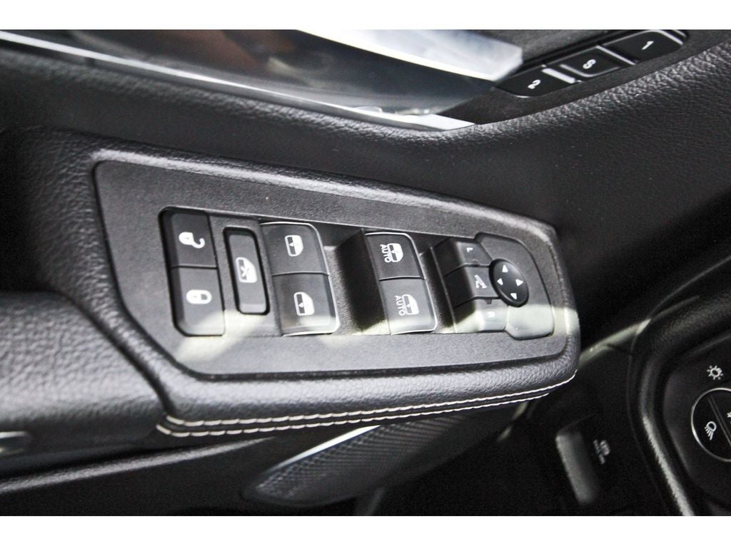 2025 RAM 1500 Laramie POWER BOARDS - PANO ROOF - 33 GALLON TANK