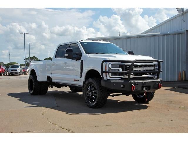 2025 Ford Super Duty F-350 DRW Platinum 4WD Crew Cab 8' Box