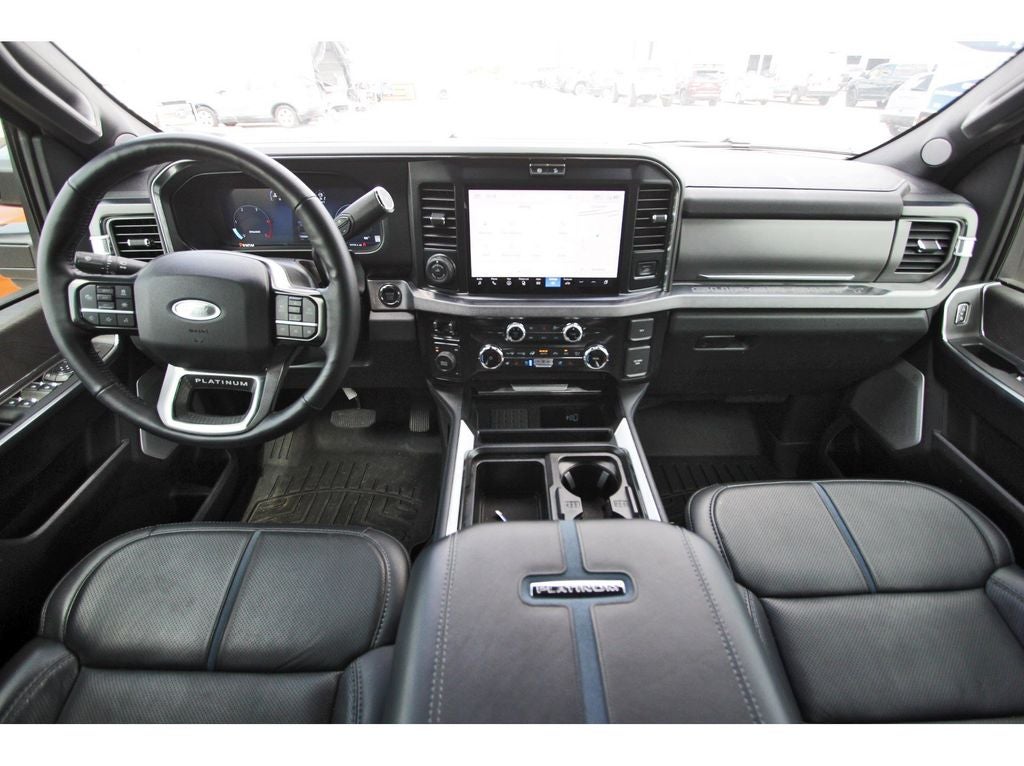 2025 Ford F-350SD Platinum DRW