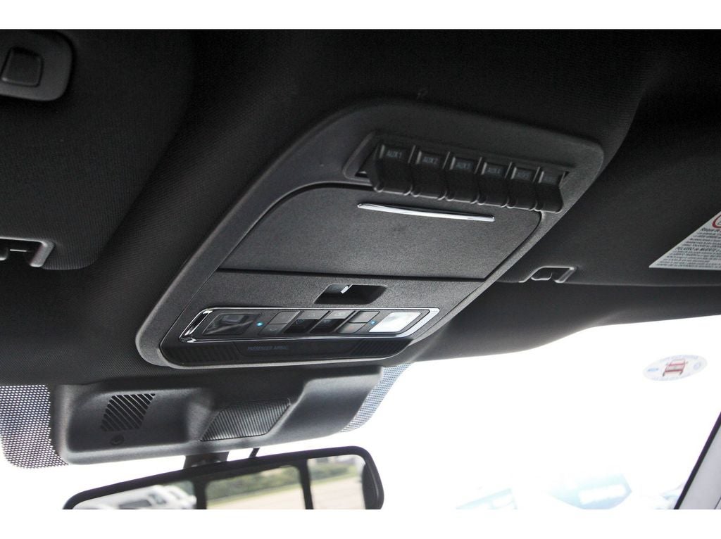2025 Ford F-350SD Platinum DRW