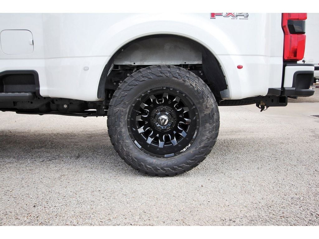 2025 Ford F-350SD Platinum DRW
