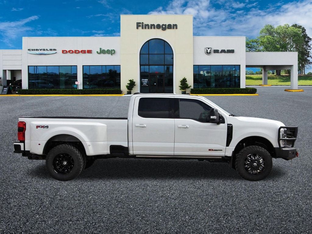 2025 Ford F-350SD Platinum DRW