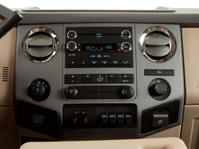 2013 Ford Super Duty F-350 DRW 4WD Crew Cab 8 Ft Box Lariat