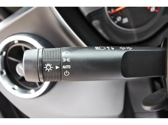 2021 Chevrolet Camaro 2dr Coupe 1LT