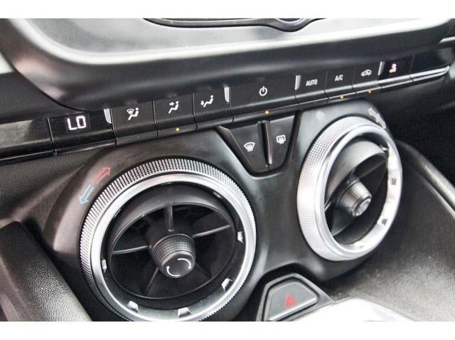 2021 Chevrolet Camaro 2dr Coupe 1LT