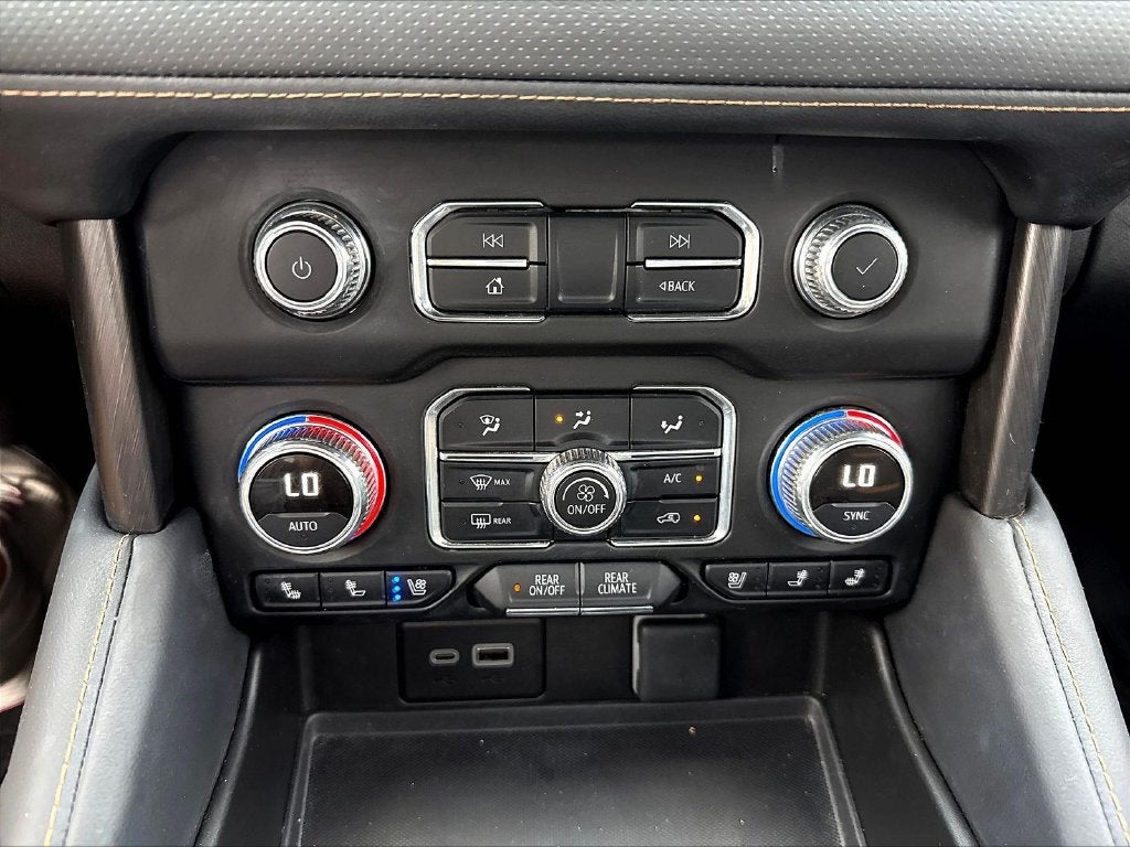 2024 GMC Yukon AT4 Premium PKG - Pano Roof - Tech PKG