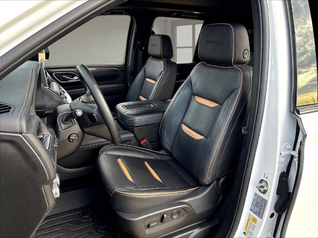 2024 GMC Yukon AT4 Premium PKG - Pano Roof - Tech PKG