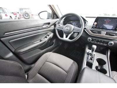 2025 Nissan Altima 2.5 SV Apple Car Play - Android Auto