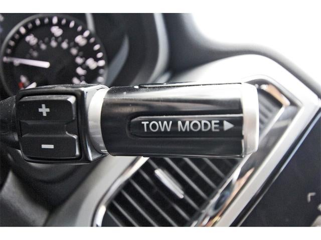 2021 Nissan Titan 4x2 Crew Cab SV