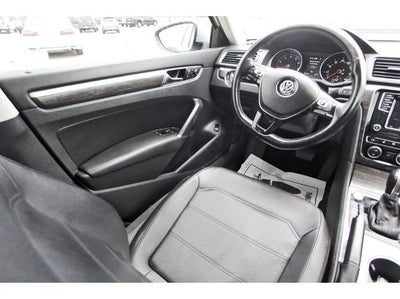 2018 Volkswagen Passat 2.0T SE w/Technology Auto