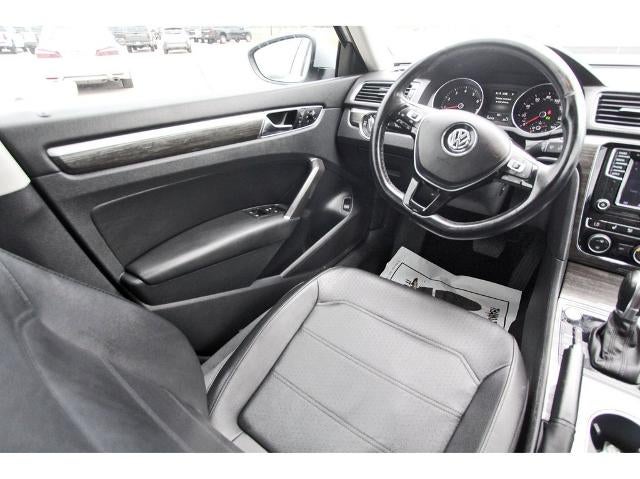 2018 Volkswagen Passat 2.0T SE w/Technology Auto