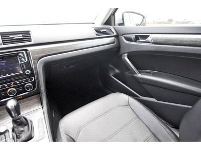 2018 Volkswagen Passat 2.0T SE w/Technology Auto